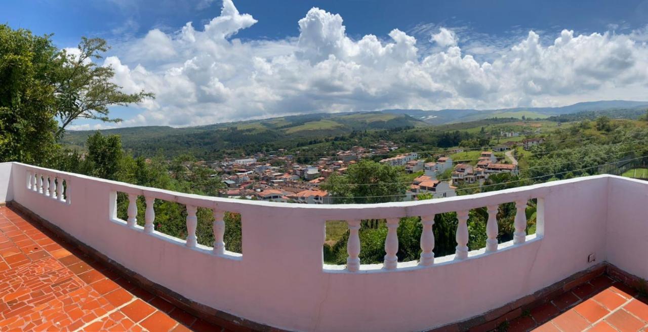 Hotel Campestre La Loma Curití Eksteriør bilde